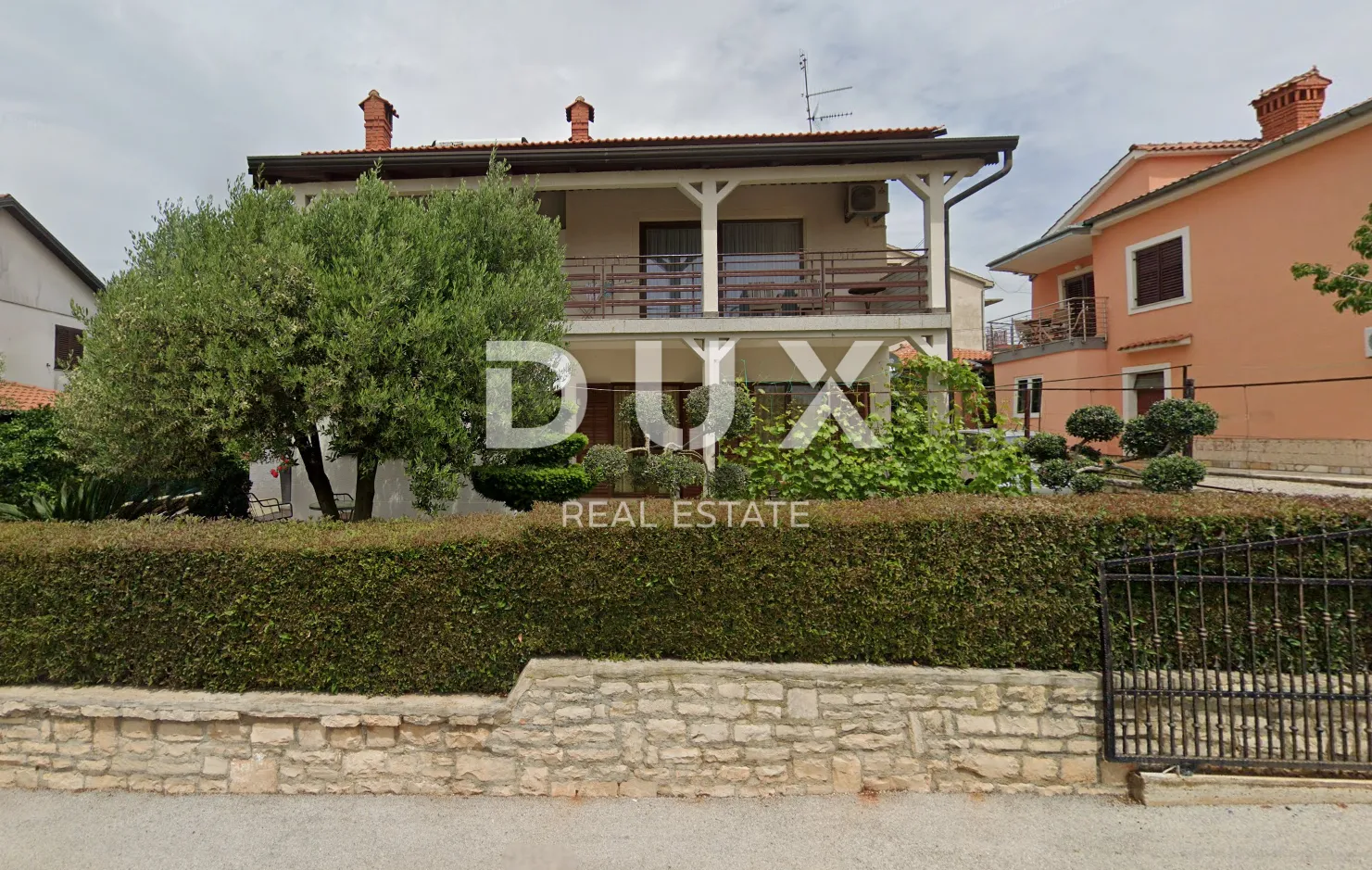 istra, novigrad - apartmanska kuća 650m od mora - slika 2