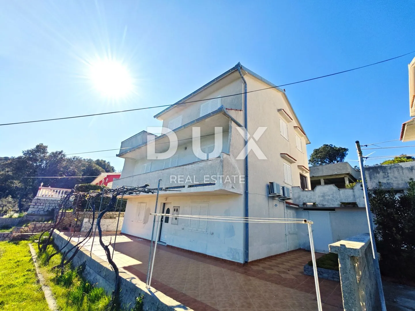 otok rab - apartmanska kuća 1. red do mora! - slika 3