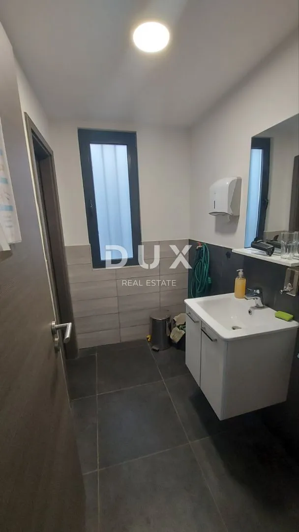rijeka, čavle- gospodarska zgrada 380 m2, na građevinskom zemljištu od 3763 m2 - slika 10