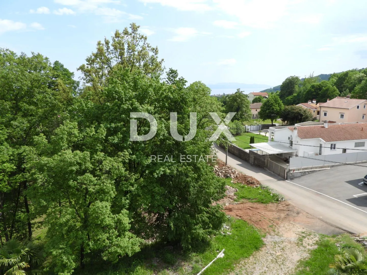 opatija, matulji- kuća s 4 stana 550m2 + okoliš 3740m2 - slika 11