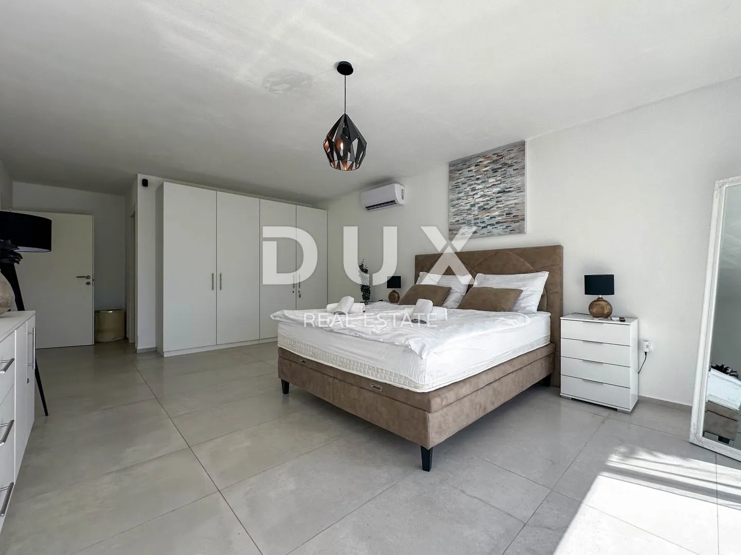 istra, loborika - moderna vila s bazenom - slika 21