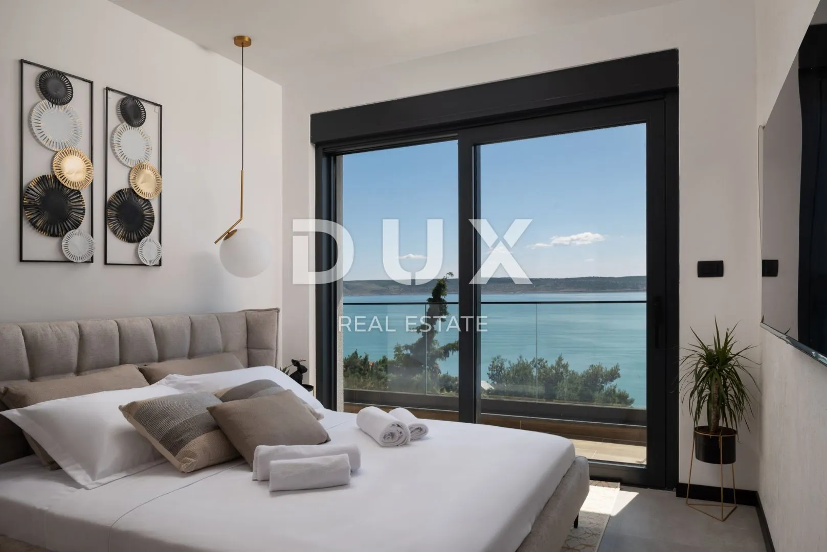 zadar, starigrad - luksuzna vila 100 m od mora - slika 32