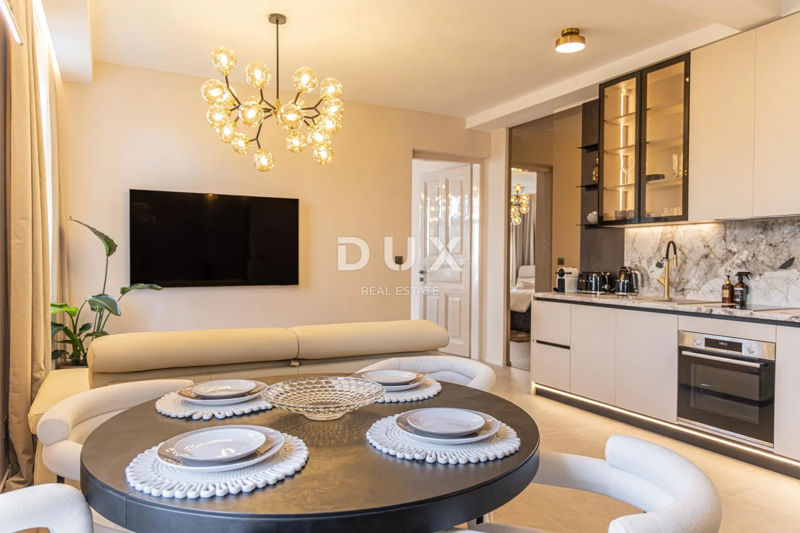 opatija, centar, dvosobni stan, najam, 51m2, 300m od mora - slika 4