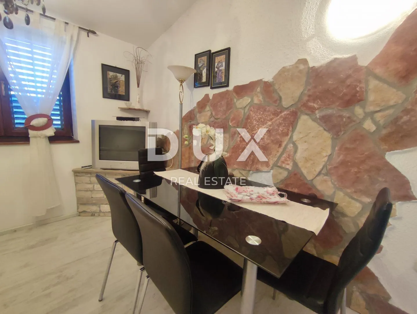 istra, pula, veli vrh - impozantna obiteljska vila nadomak grada - slika 107
