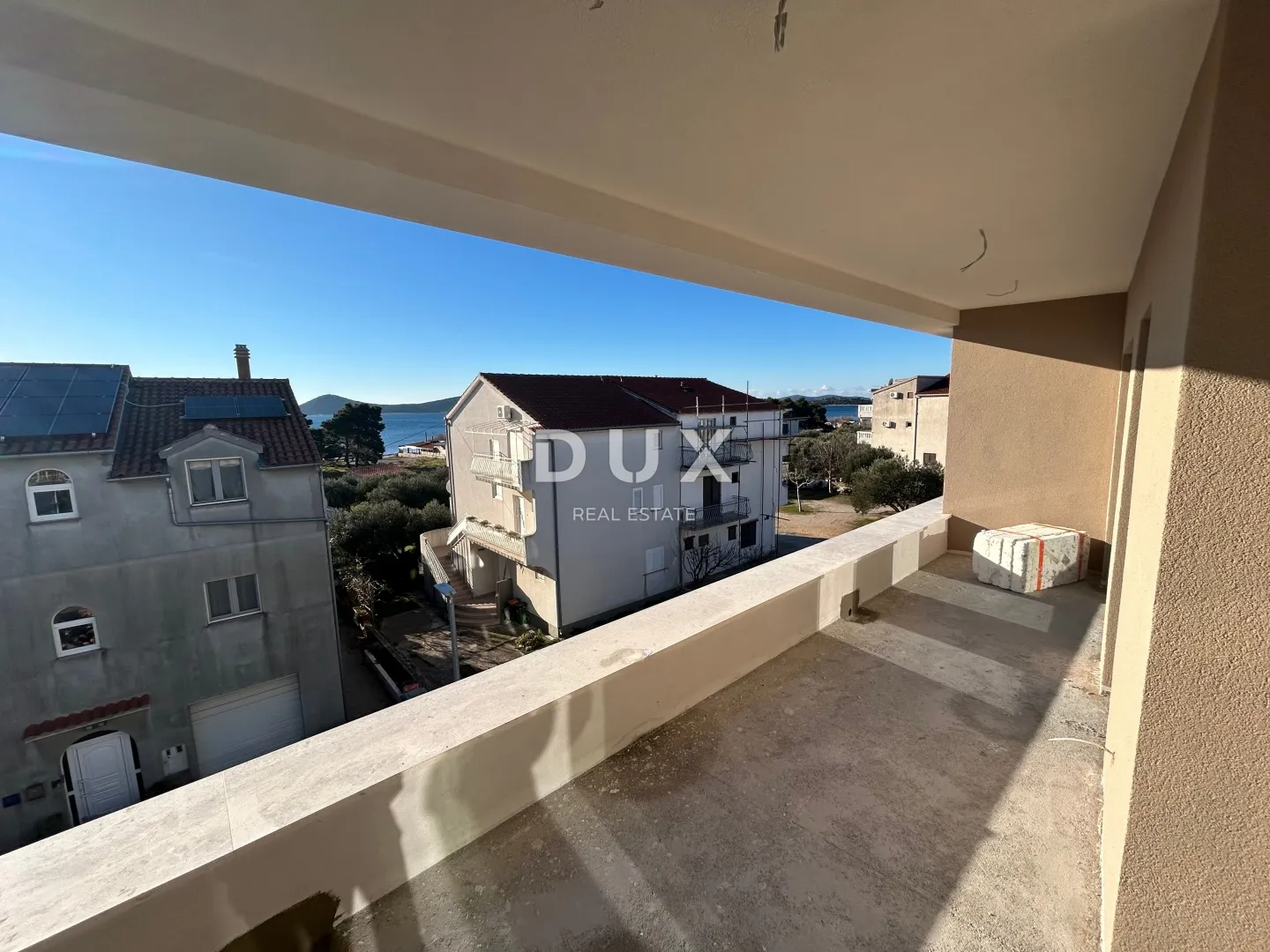 šibenik, vodice – penthouse s liftom, minutu od plaže - slika 5