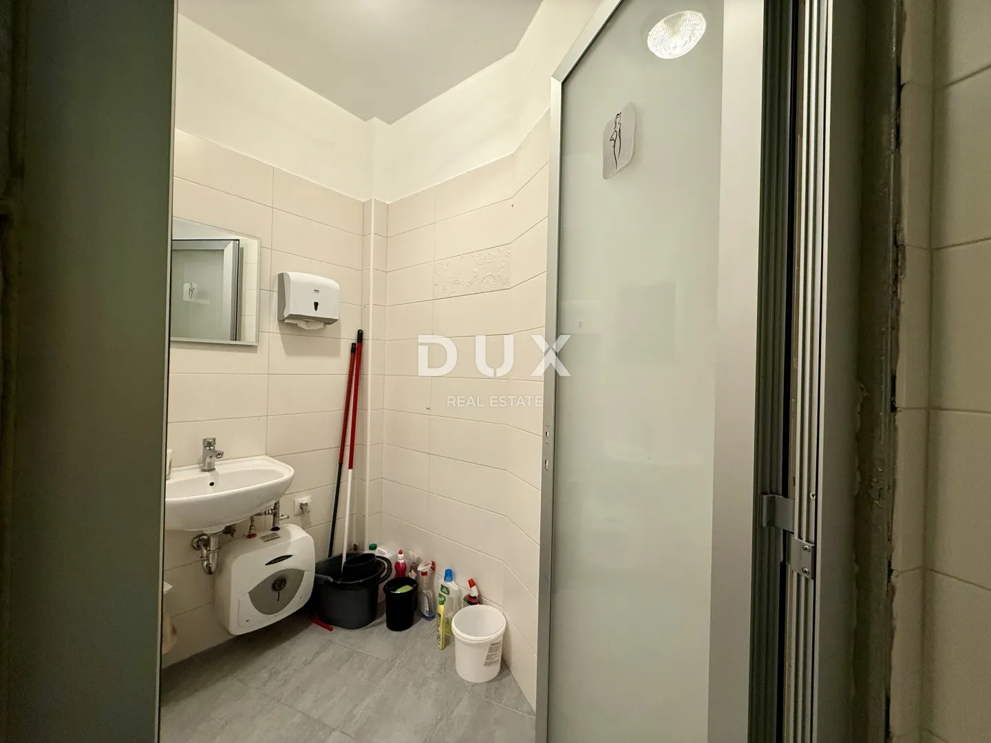 viškovo, marinići, uredski prostor, 120 m2, parking, uređen - slika 8