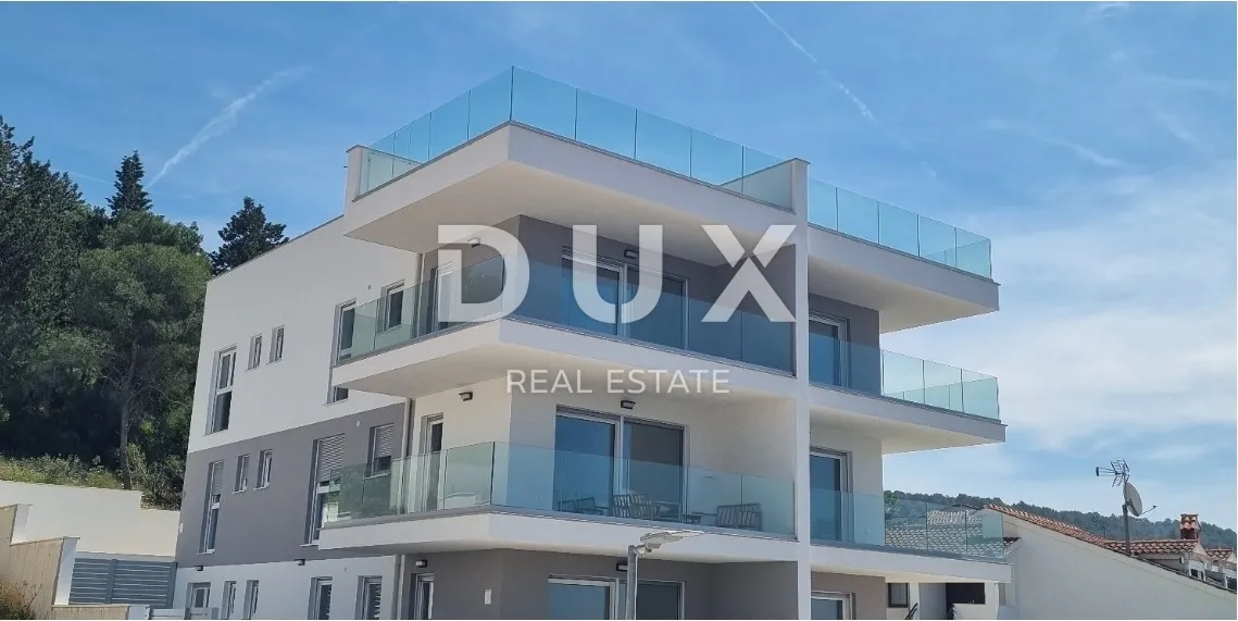 trogir - penthouse u blizu plaže - slika 2