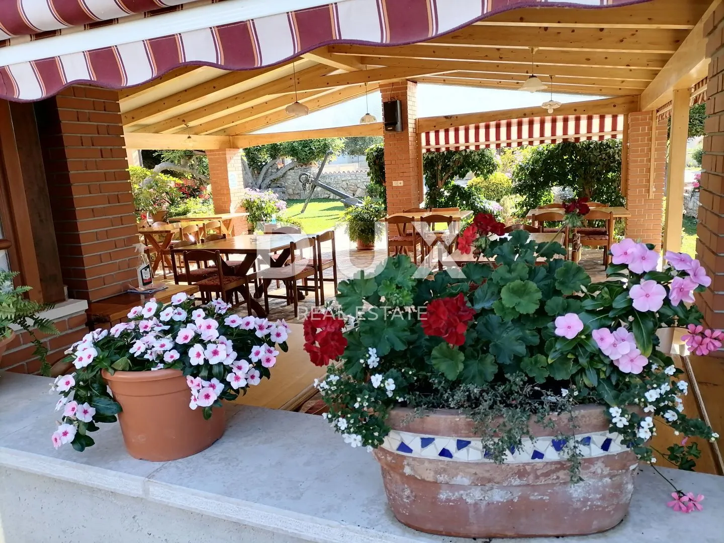 ISTRA, BANJOLE - Kuća s restoranom BLIZU MORA! - Banjole, Medulin