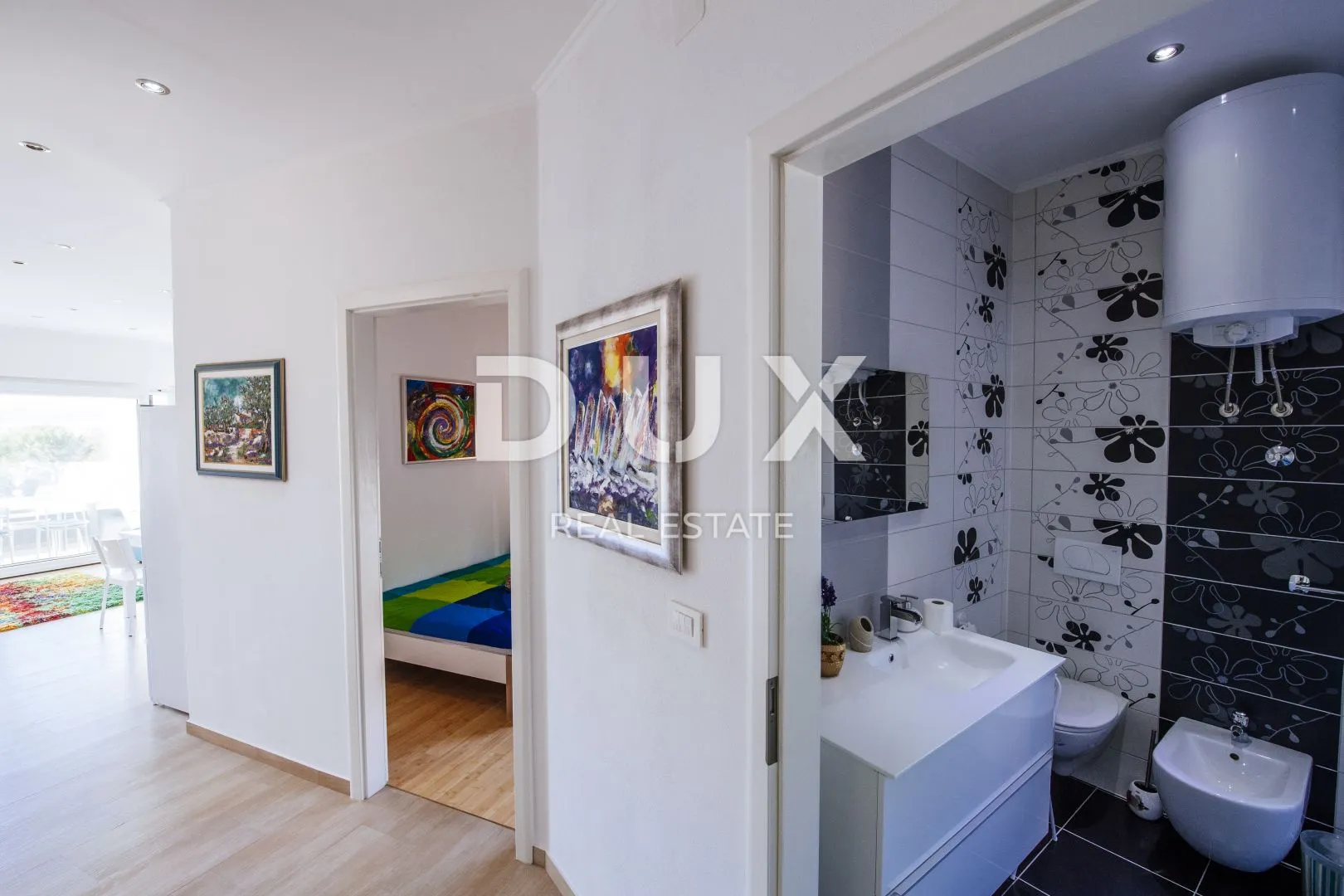 otok pag, košljun - vila pored mora sa 4 apartmana - slika 16