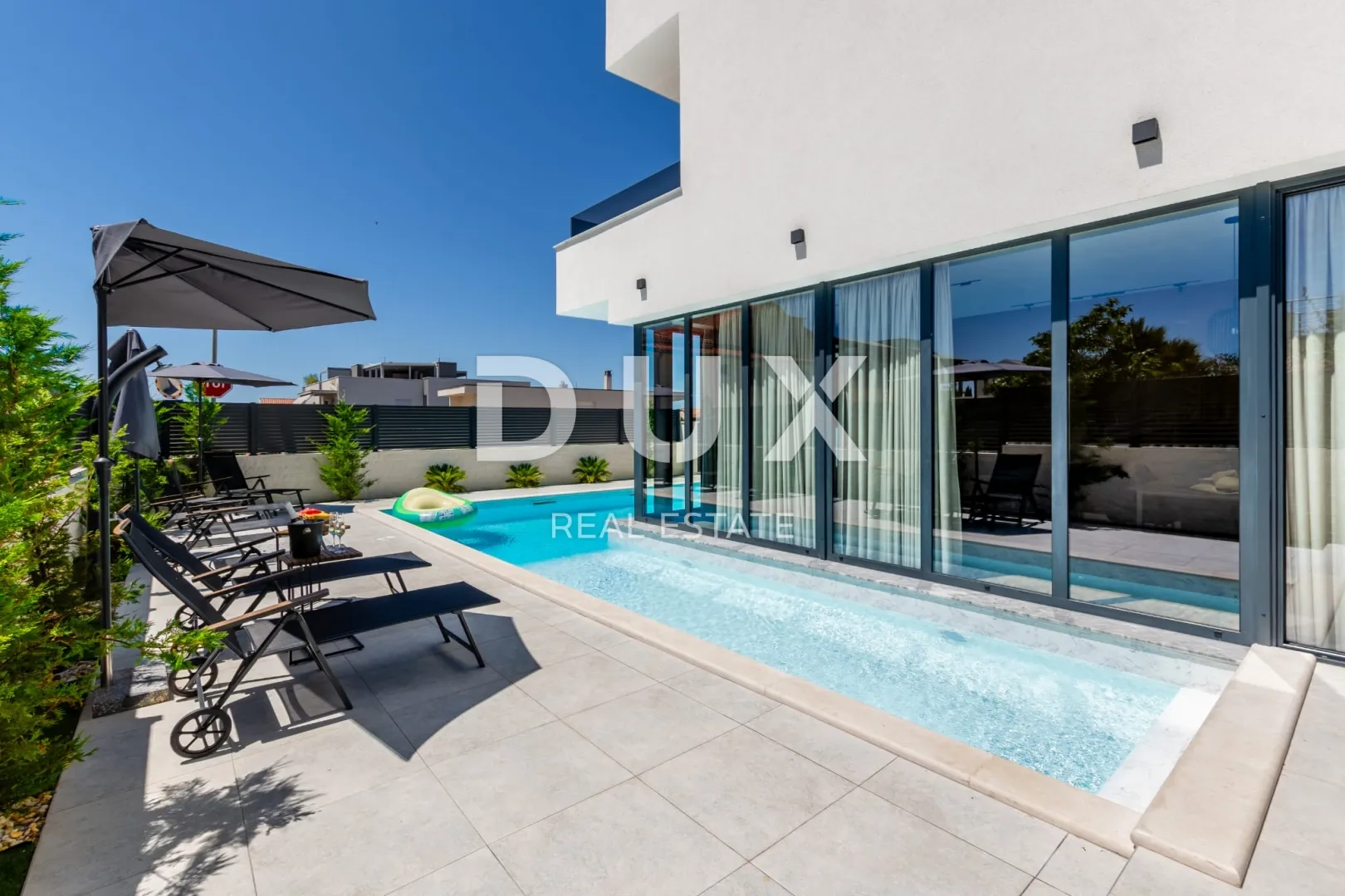 zadar, vrsi - luksuzna vila s pogledom na more - slika 35