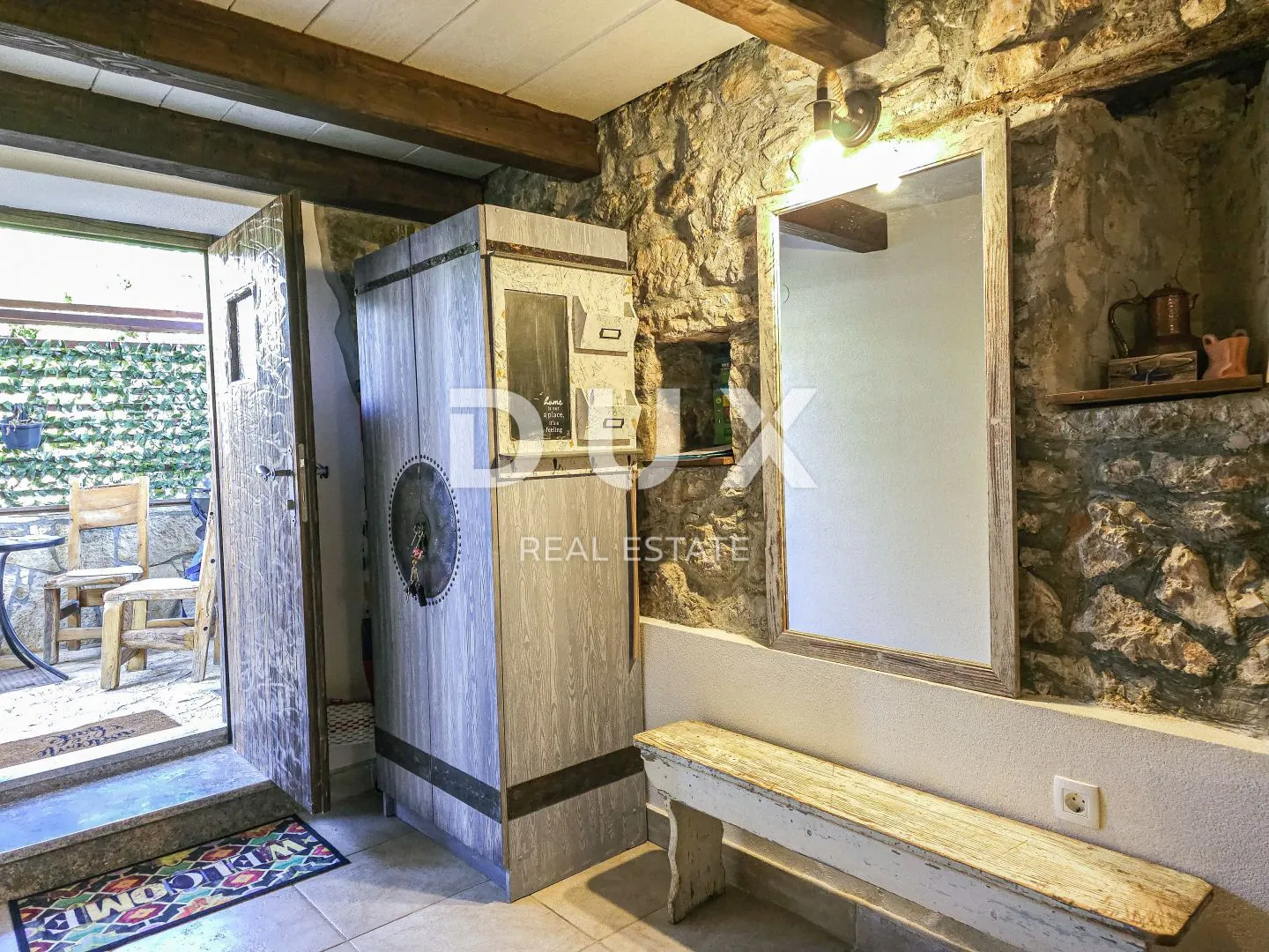 otok krk - renovirana kamena kuća, prepuna šarma i autentičnih detalja - slika 20