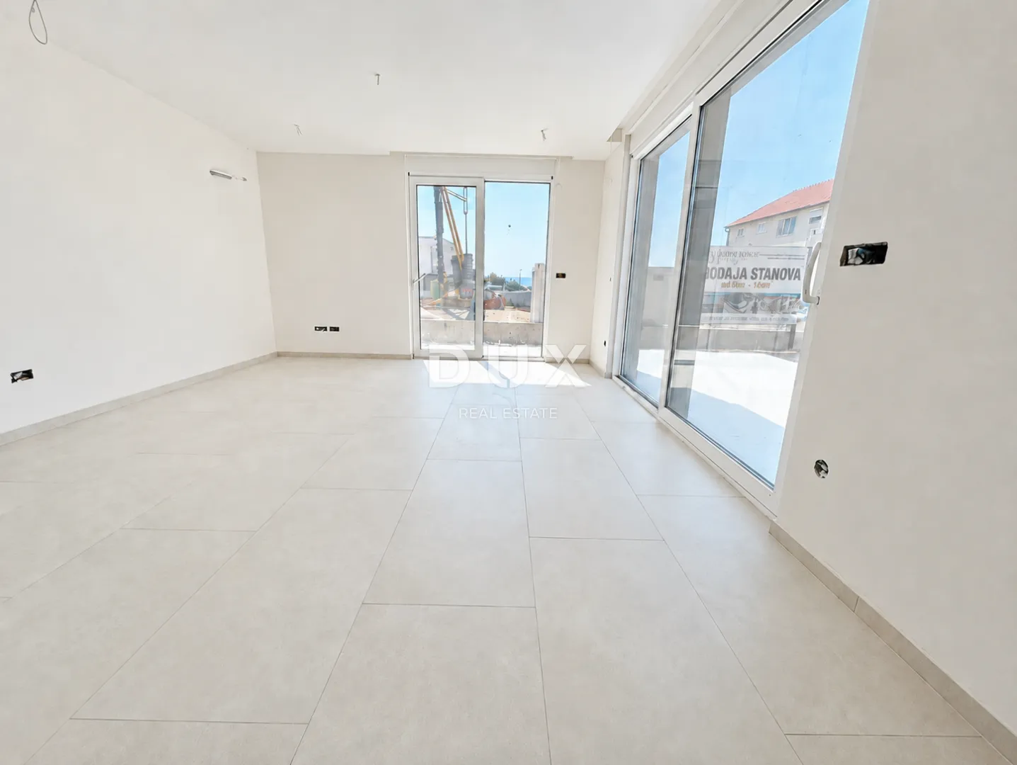 vodice, srima – stan s 3 spavaće sobe i vrtom od 125 m², 70 m od plaže - slika 19