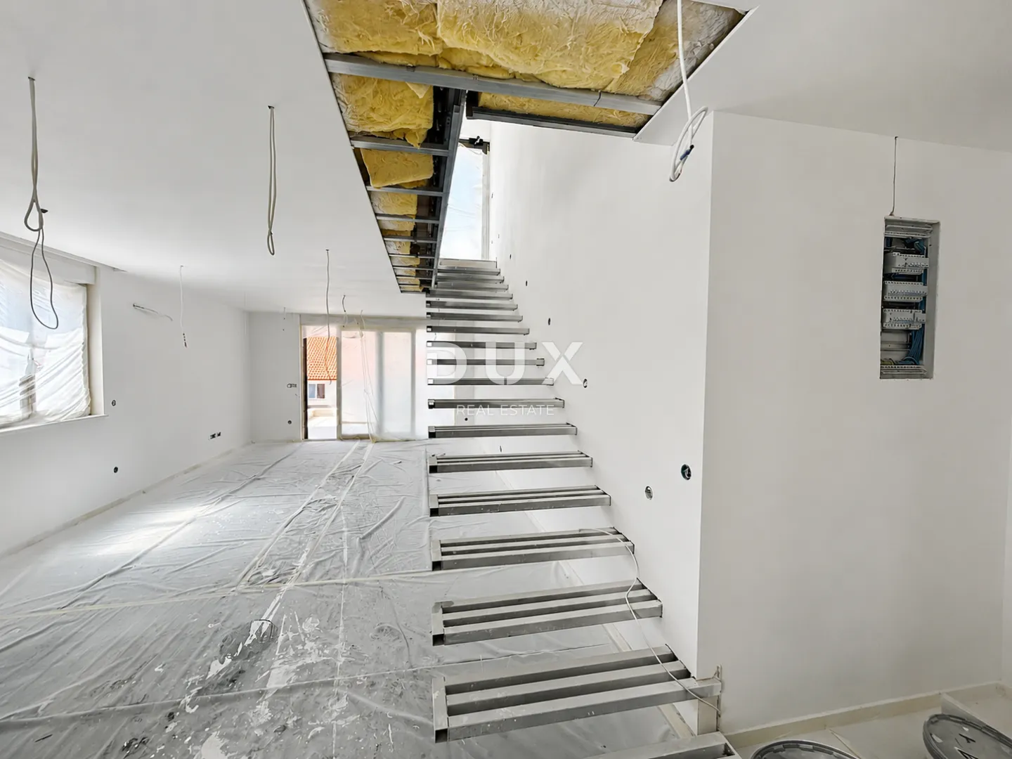 vodice, srima – penthouse s krovnom terasom, pogledom na more i liftom - slika 38