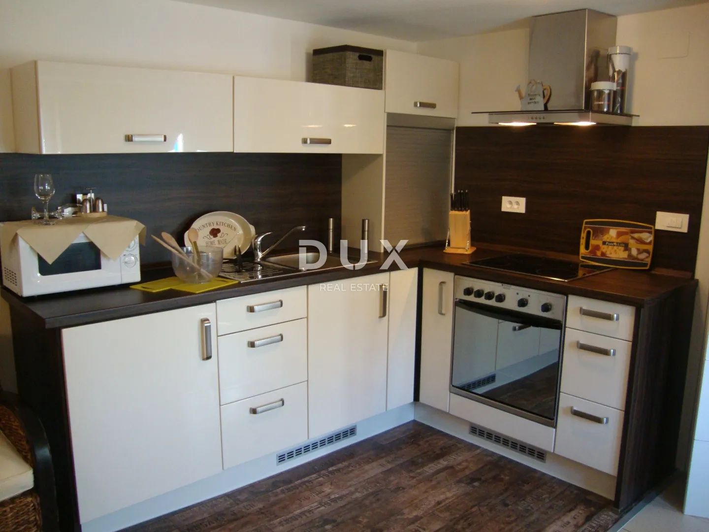novi vinodolski – elegantna kuća 191 m2, 40 m udaljena od mora - slika 38