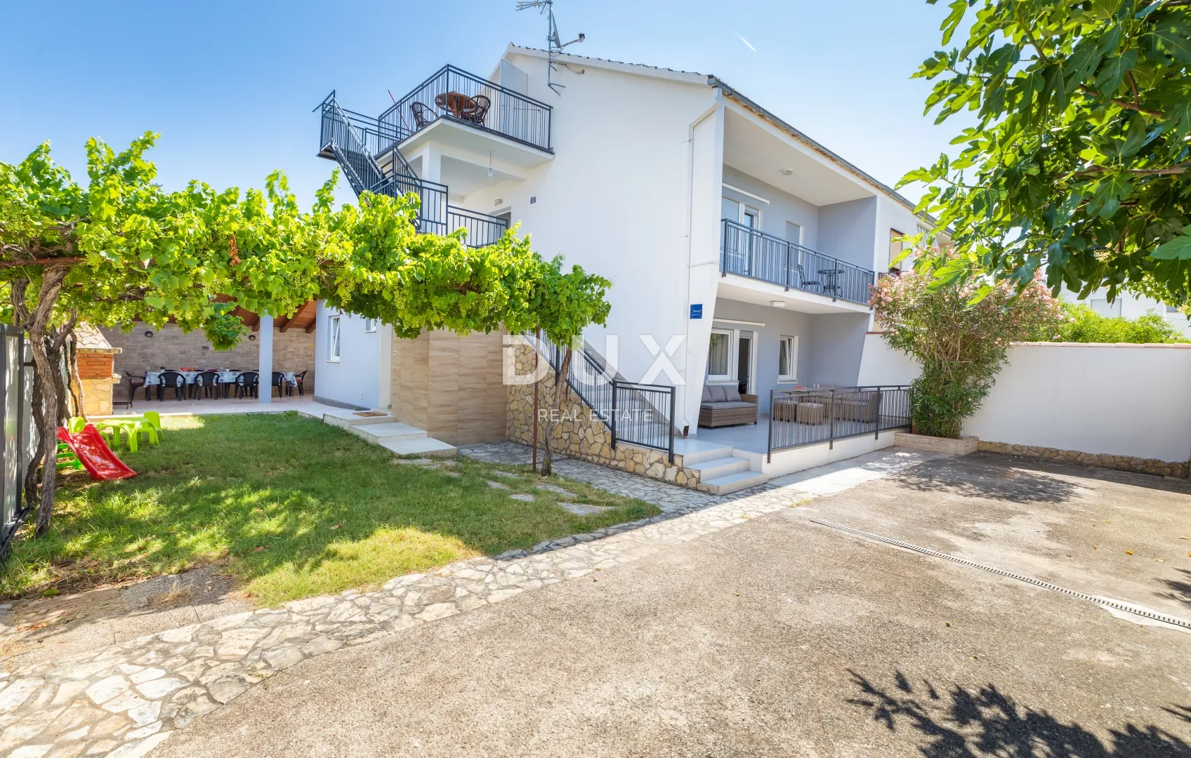 istra, medulin - kuća s 3 stambene jedinice blizu mora! - slika 14