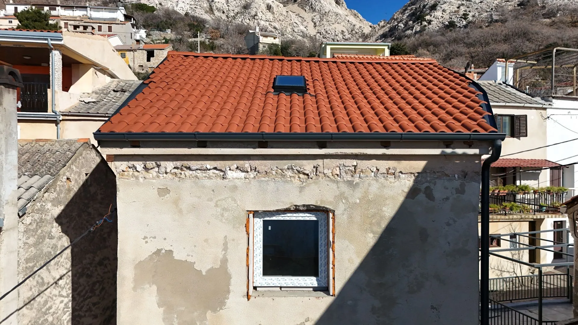 OTOK KRK, STARA BAŠKA - Kamena kuća 1903. sa započetom adaptacijom - Stara Baška, Punat