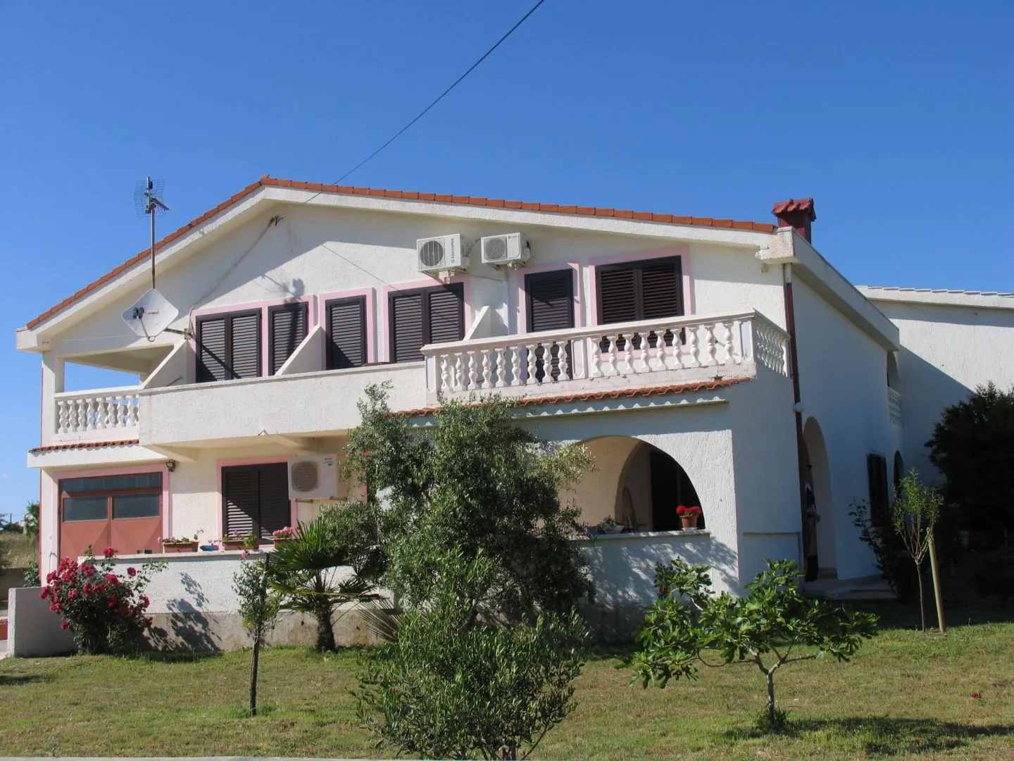 otok pag, povljana, apartmanska kuća, 540 m2, 200 metara od mora - slika 2