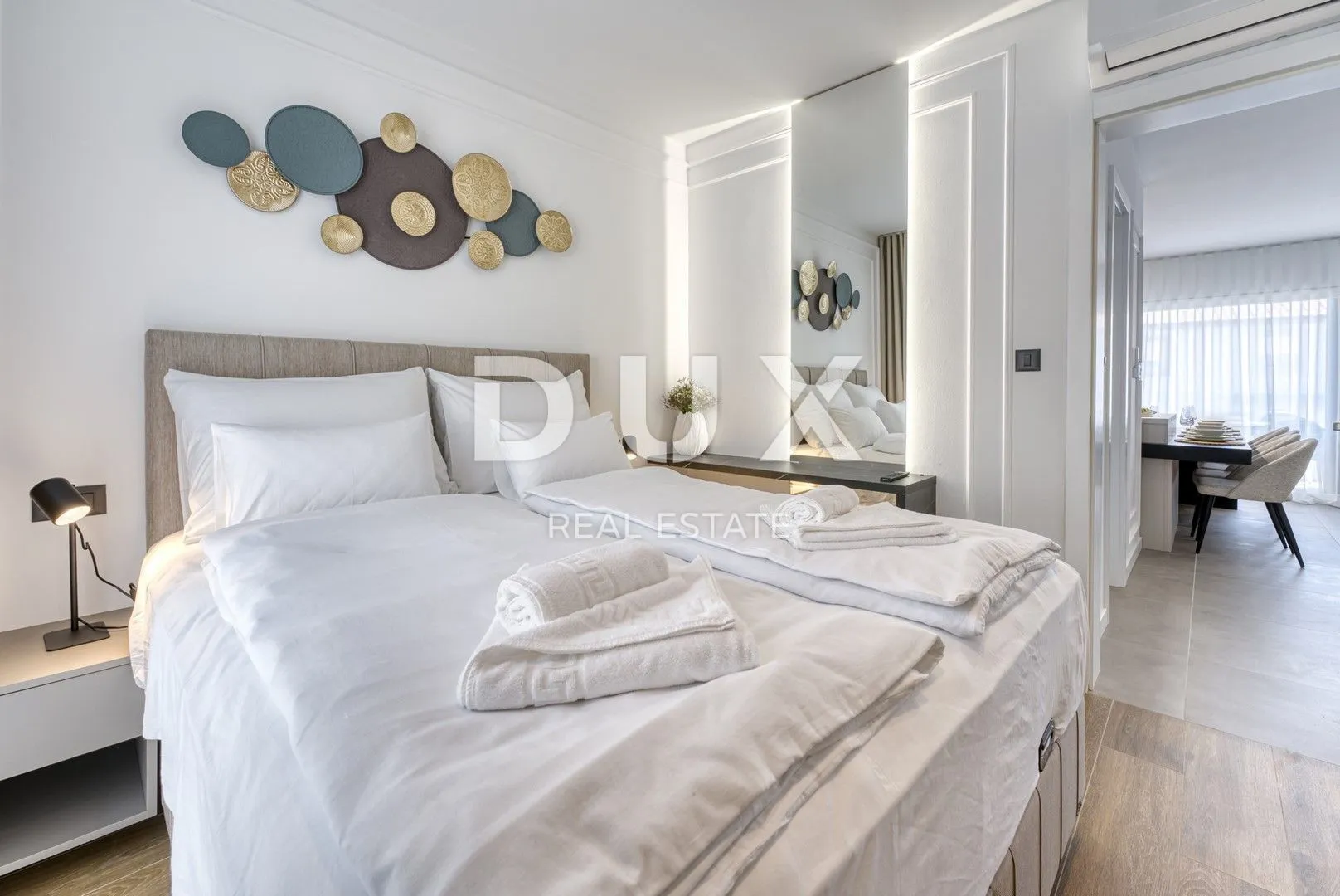 otok krk, grad krk – dvoetažni apartman s okućnicom i bazenom u blizini mora - slika 41