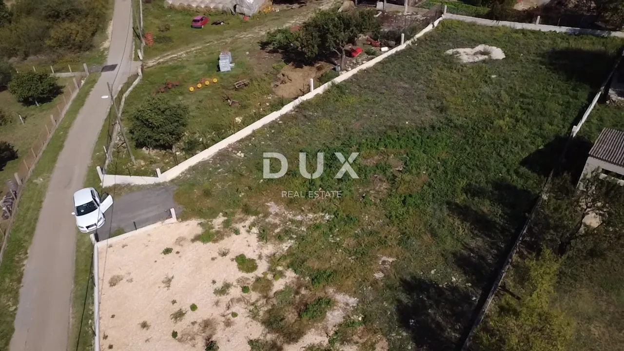 zadar, poličnik - uređeno zemljište ograđeno zidom! - slika 11