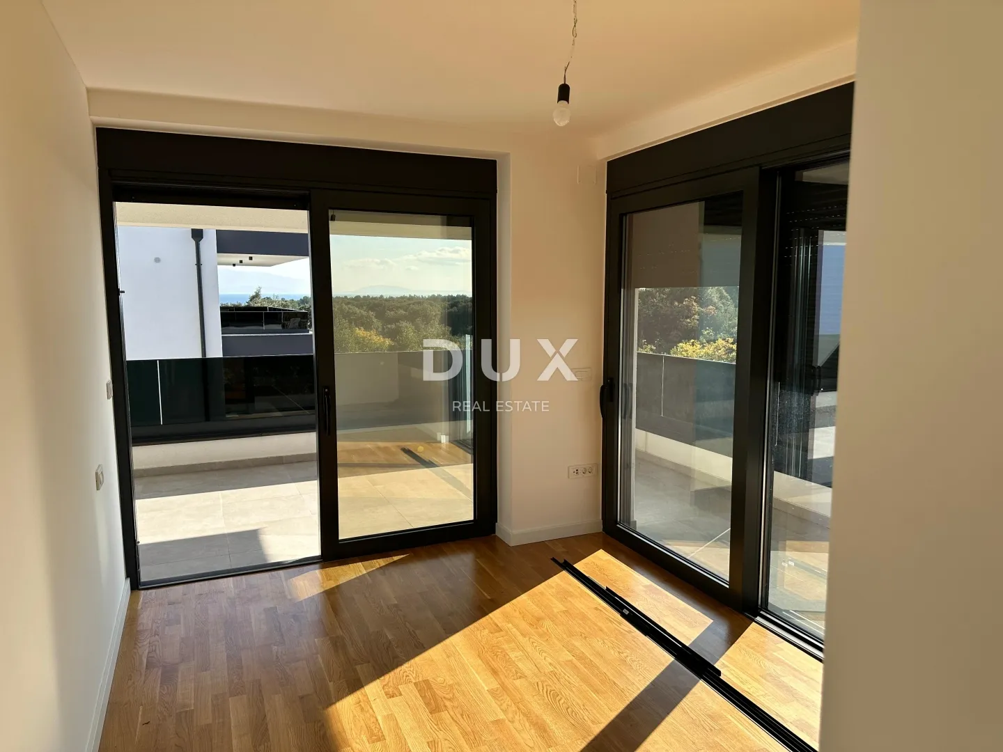 grad krk, centar - dvoetažni penthouse s bazenom i panoramskim pogledom - slika 7