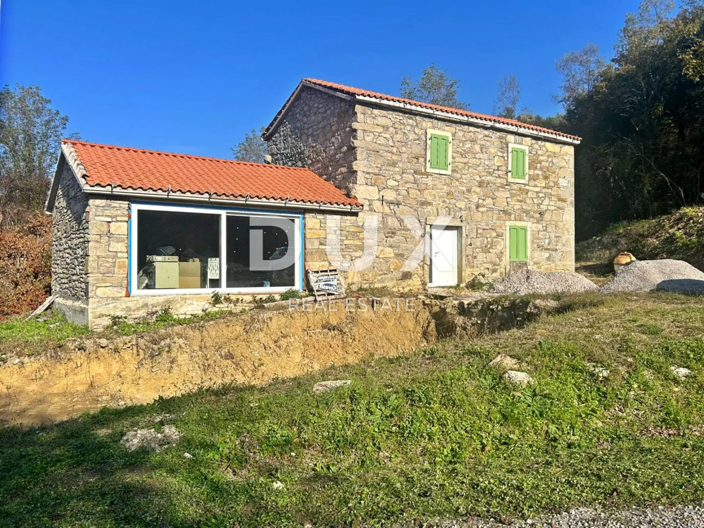 istra, cerovlje - kamena kuća s velikom okućnicom - slika 5