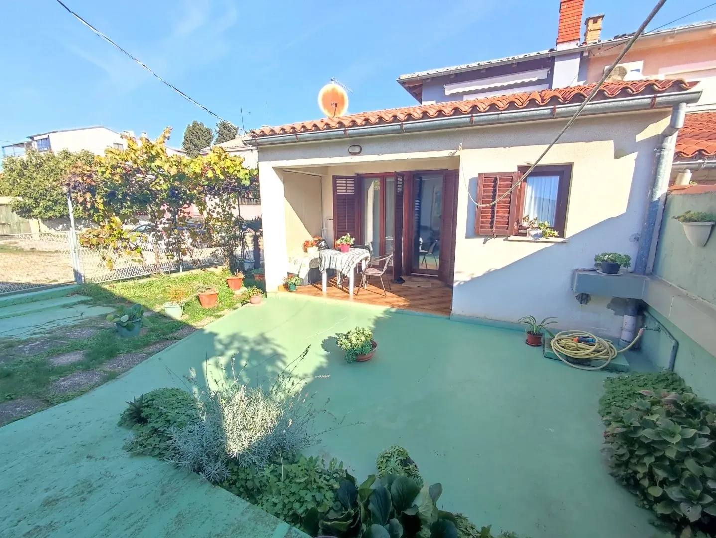 istra, pula - obiteljska kuća + apartman nadomak centra grada - slika 3