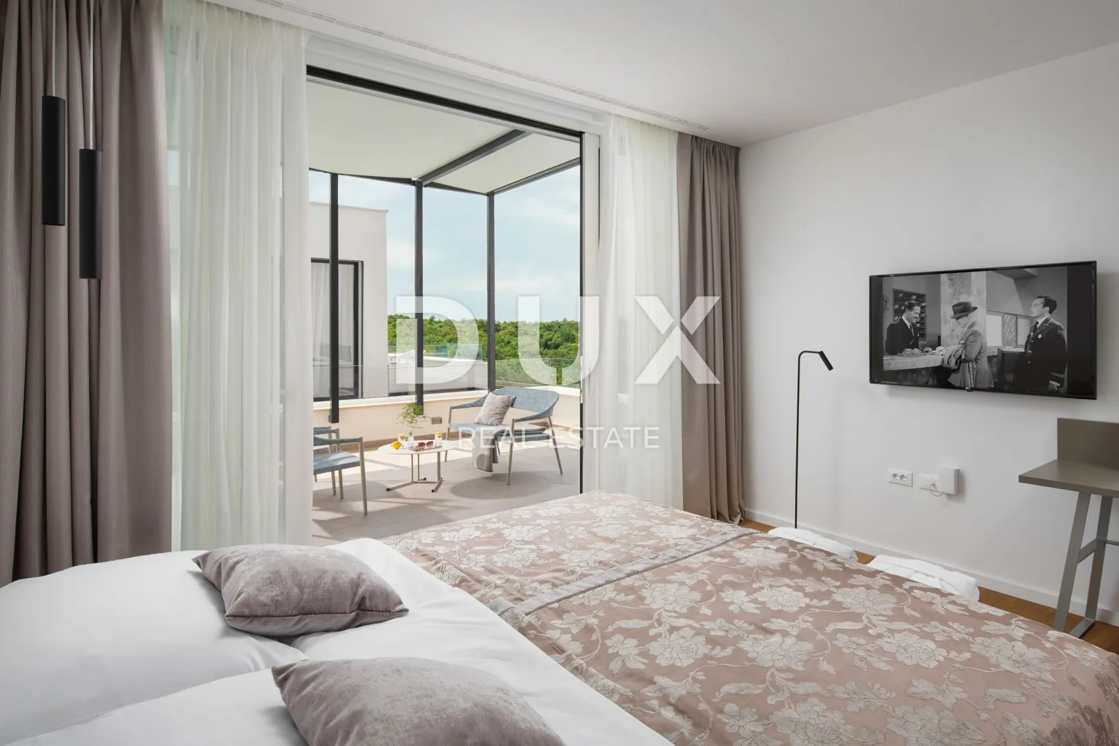 istra, bale - moderna dizajnerska villa! - slika 24