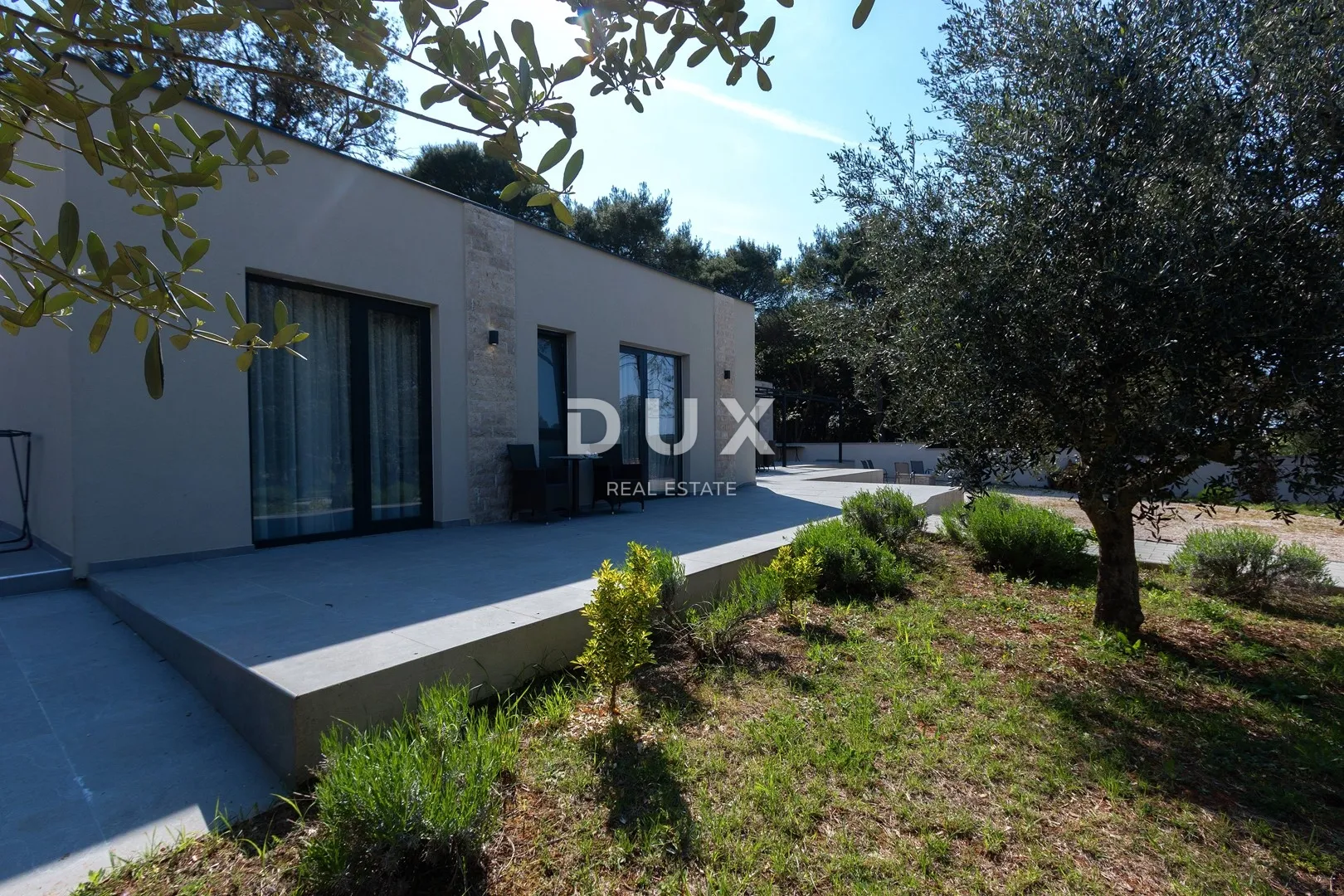 istra, rovinj, kuća s 4ss+db, 160 m², okućnica, 400m od mora - slika 2