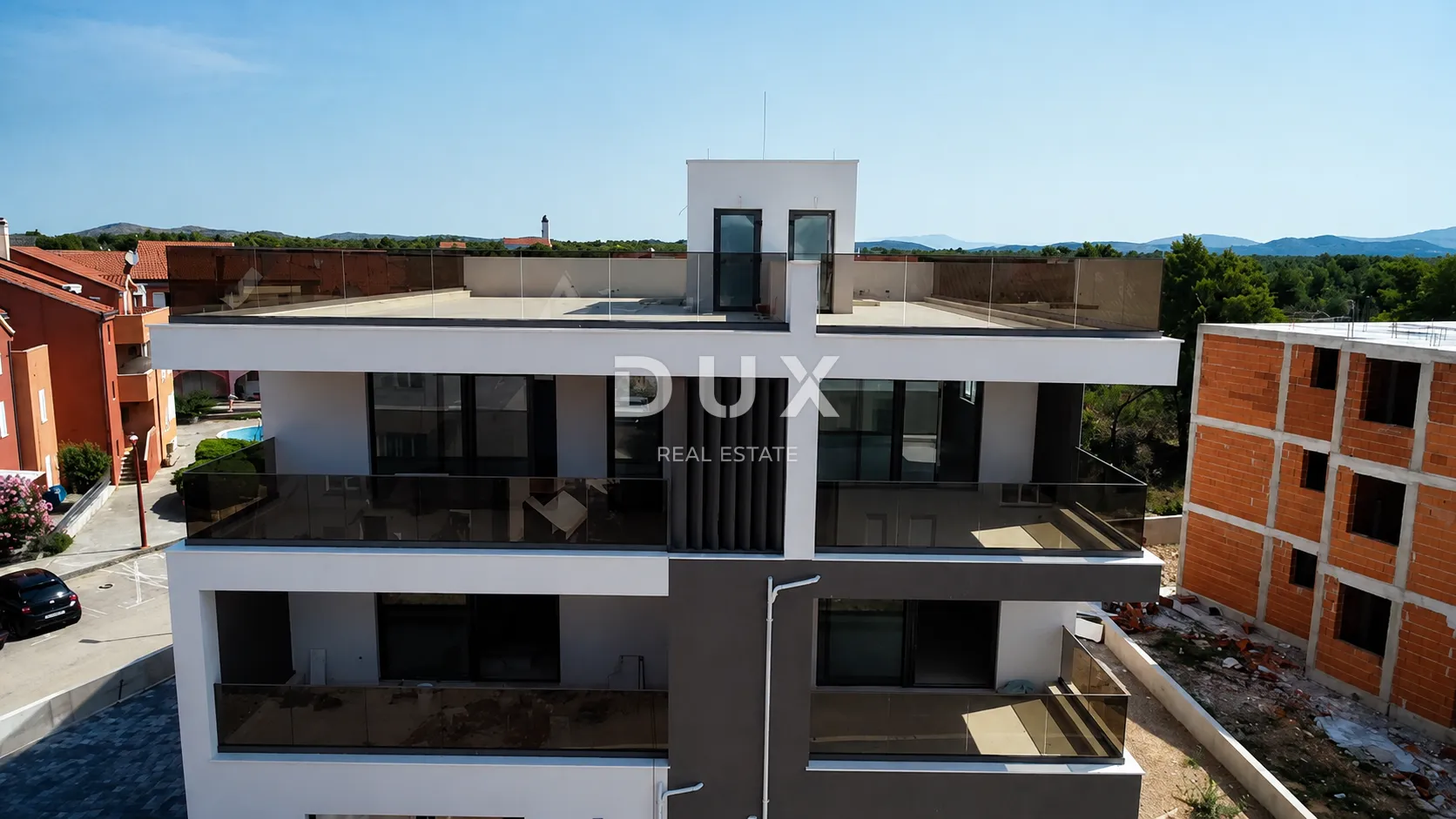vodice, srima – penthouse s liftom, krovna terasa 109 m², 70m od plaže - slika 34