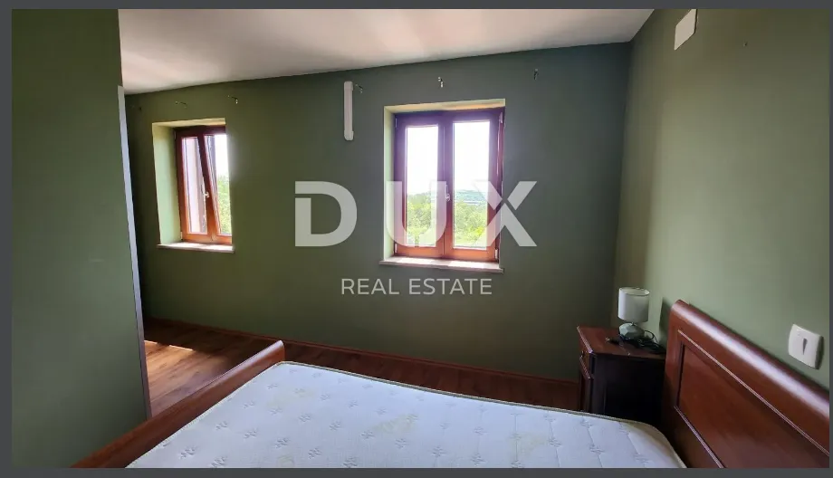 istra, buje - obnovljena kuća s pogledom na buje - slika 12