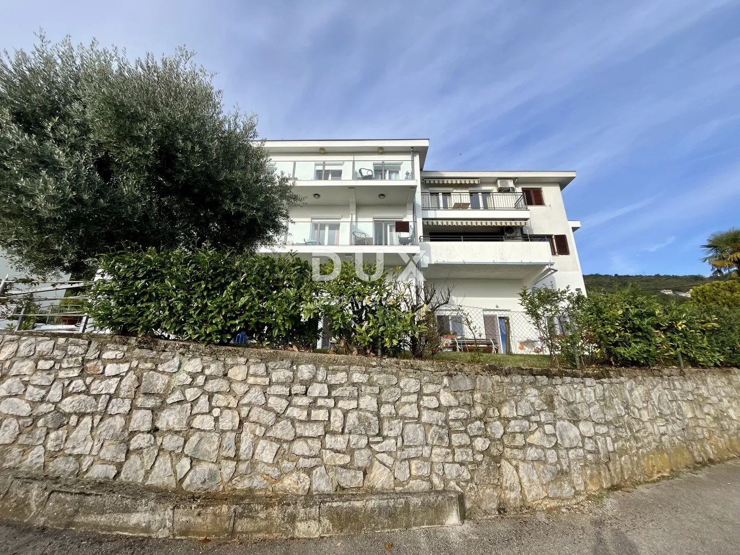 opatija, lovran - turistički objekt s uređenima apartmanima – 300 m od mora! - slika 4