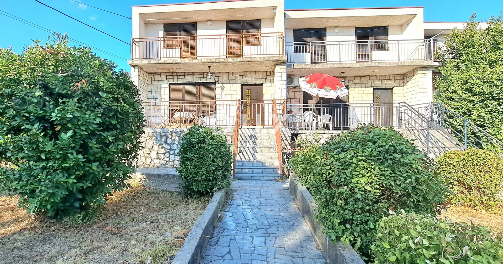 crikvenica, jadranovo, dvije dvojne kuće po 120 m2, dvorište - slika 2