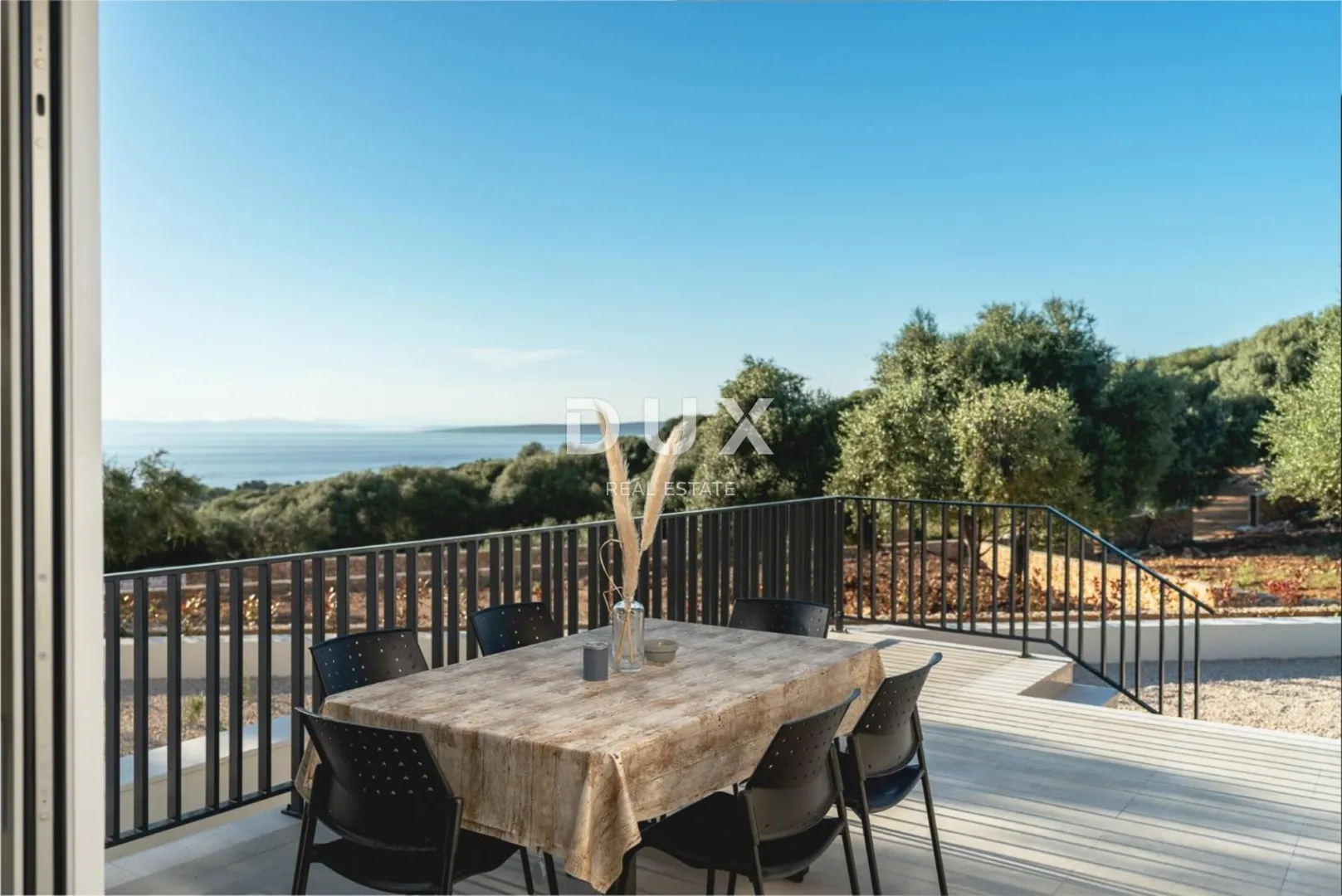 otok pag, lun - luksuzna villa s uhodanim poslom - slika 4
