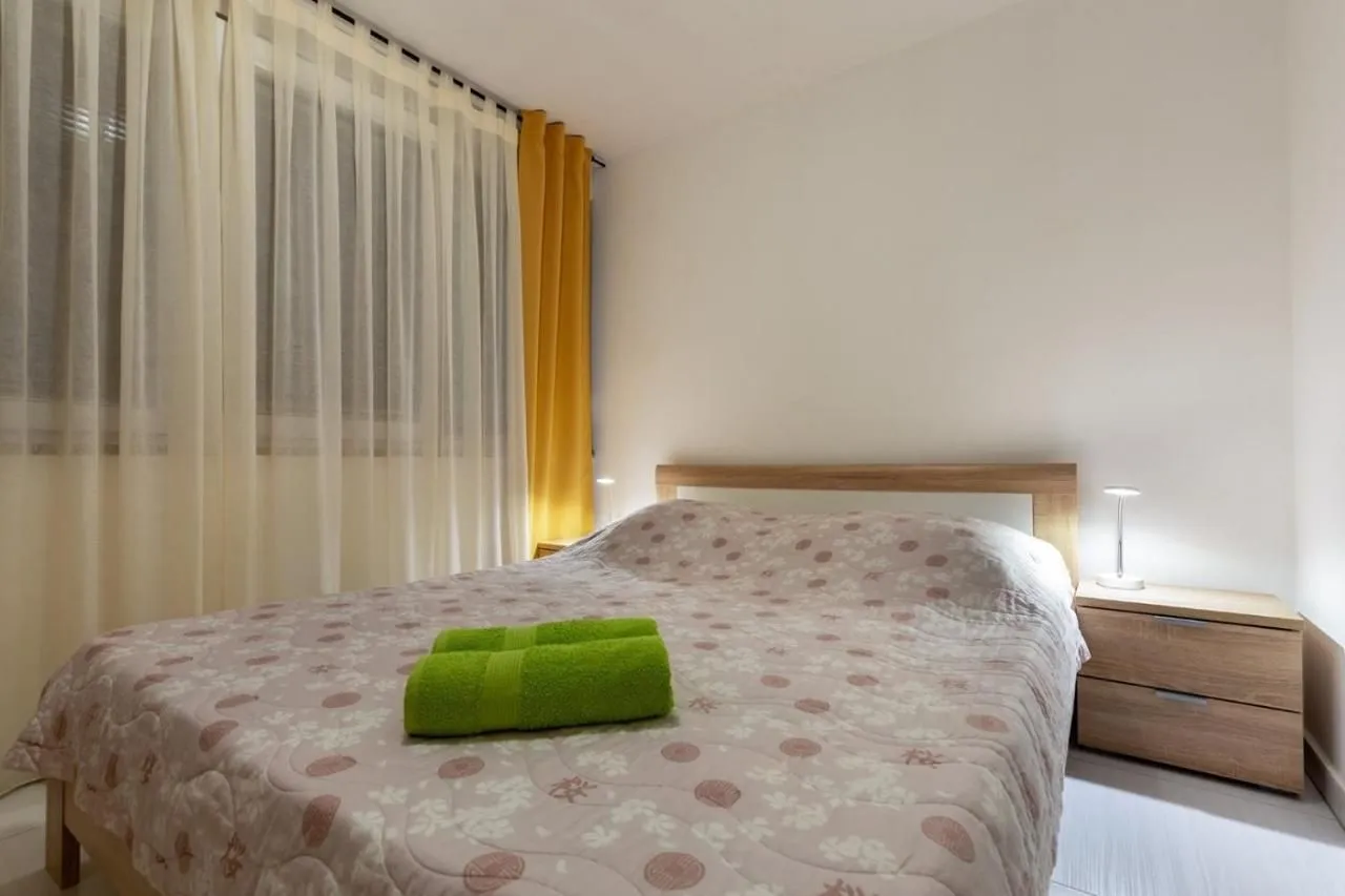 istra, medulin velika apartmanska kuća! - slika 17