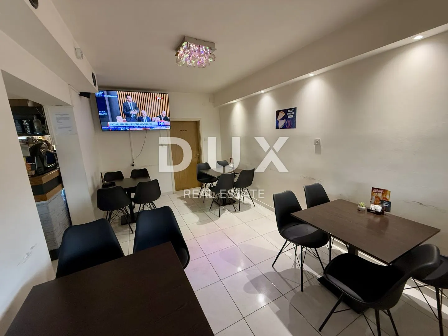 dugo selo, lukarišće - prostrana poslovno-stambena kuća 330m2 + okoliš 800m2 - slika 26