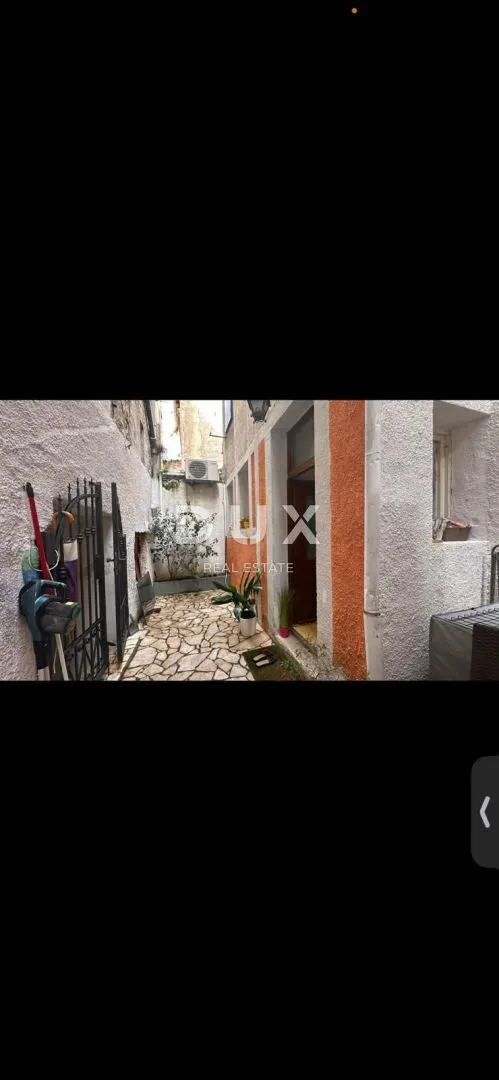 istra, rovinj - poslovni prostor i apartmn u careri - slika 4