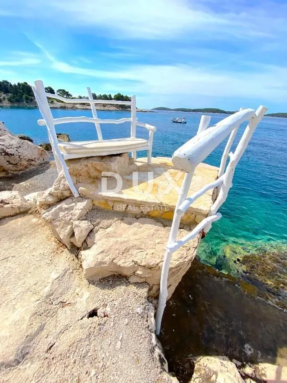 otok hvar - vila u gradu hvaru prvi red do mora - slika 32