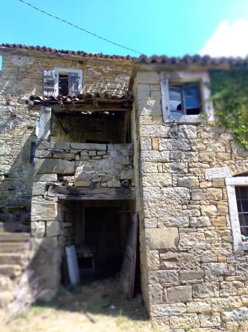 istra, buzet - kamena kuća za adaptaciju na mirnoj lokaciji - slika 2