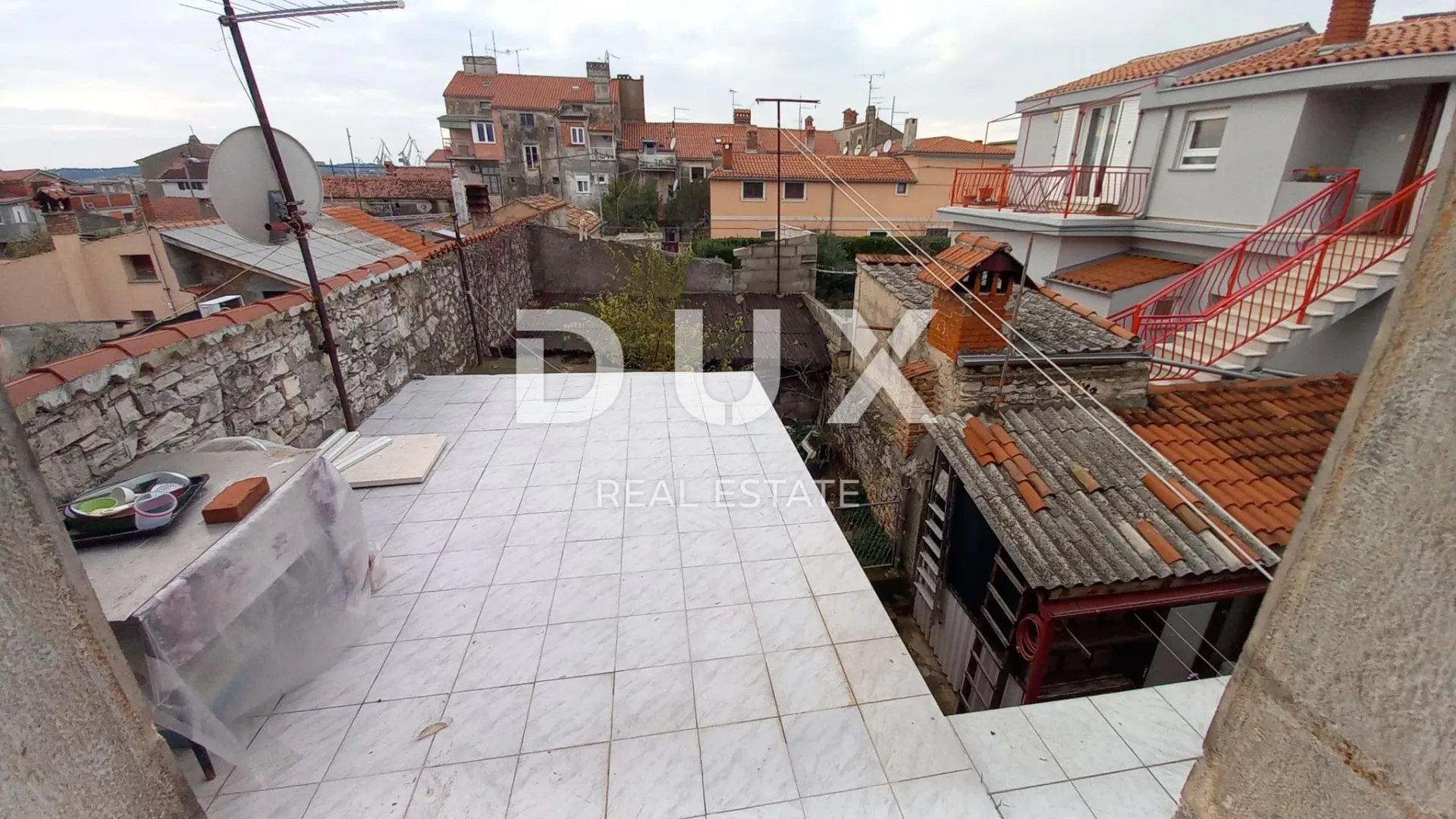 istra, pula stan idealan za više apartmana u blizini arene! - slika 21