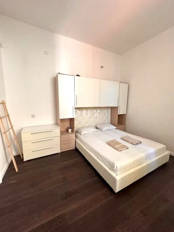 istra, pula - luksuzan stan s 5 spavaćih soba i 2 kupatila - pješačka zona!! - slika 15