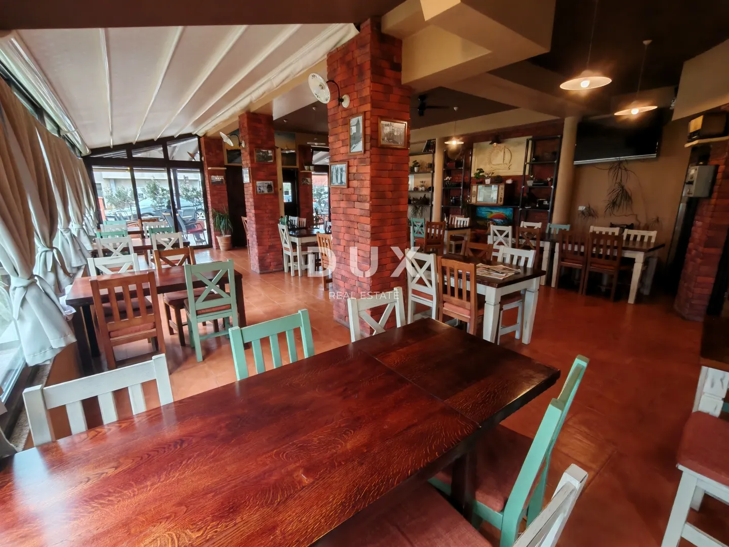 ZADAR, ZATON - Poznati uhodani restoran na prometnoj lokaciji! - Zaton, Nin