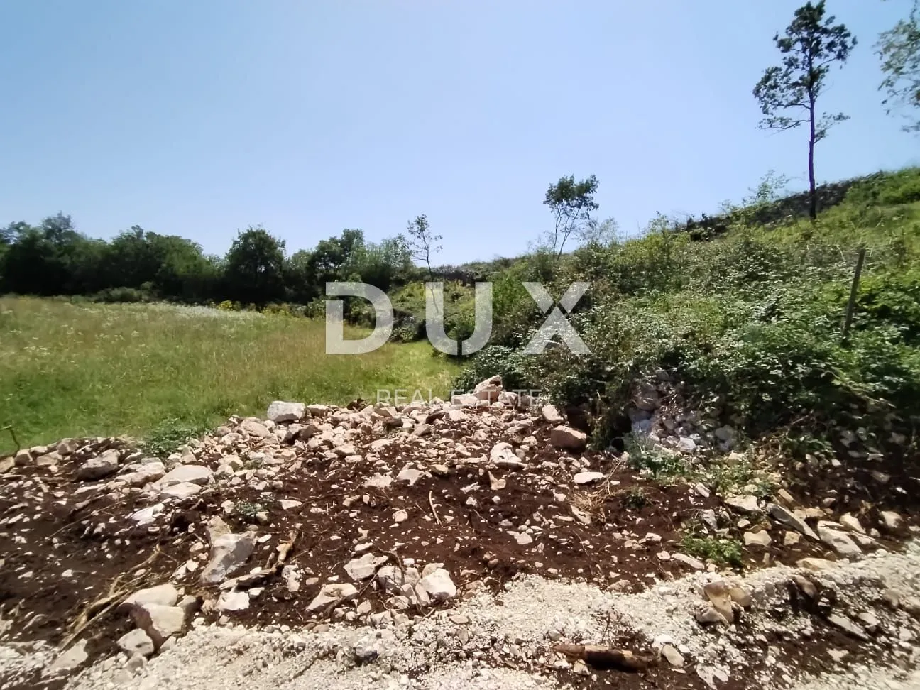 istra- labin- građevinsko zemljište 547 m2 okolica ! - slika 2