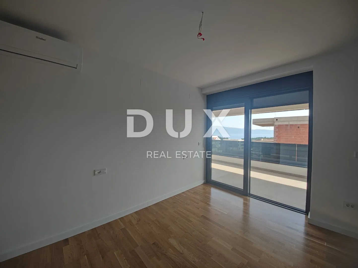 grad krk, centar - dvoetažni penthouse s bazenom i panoramskim pogledom - slika 21