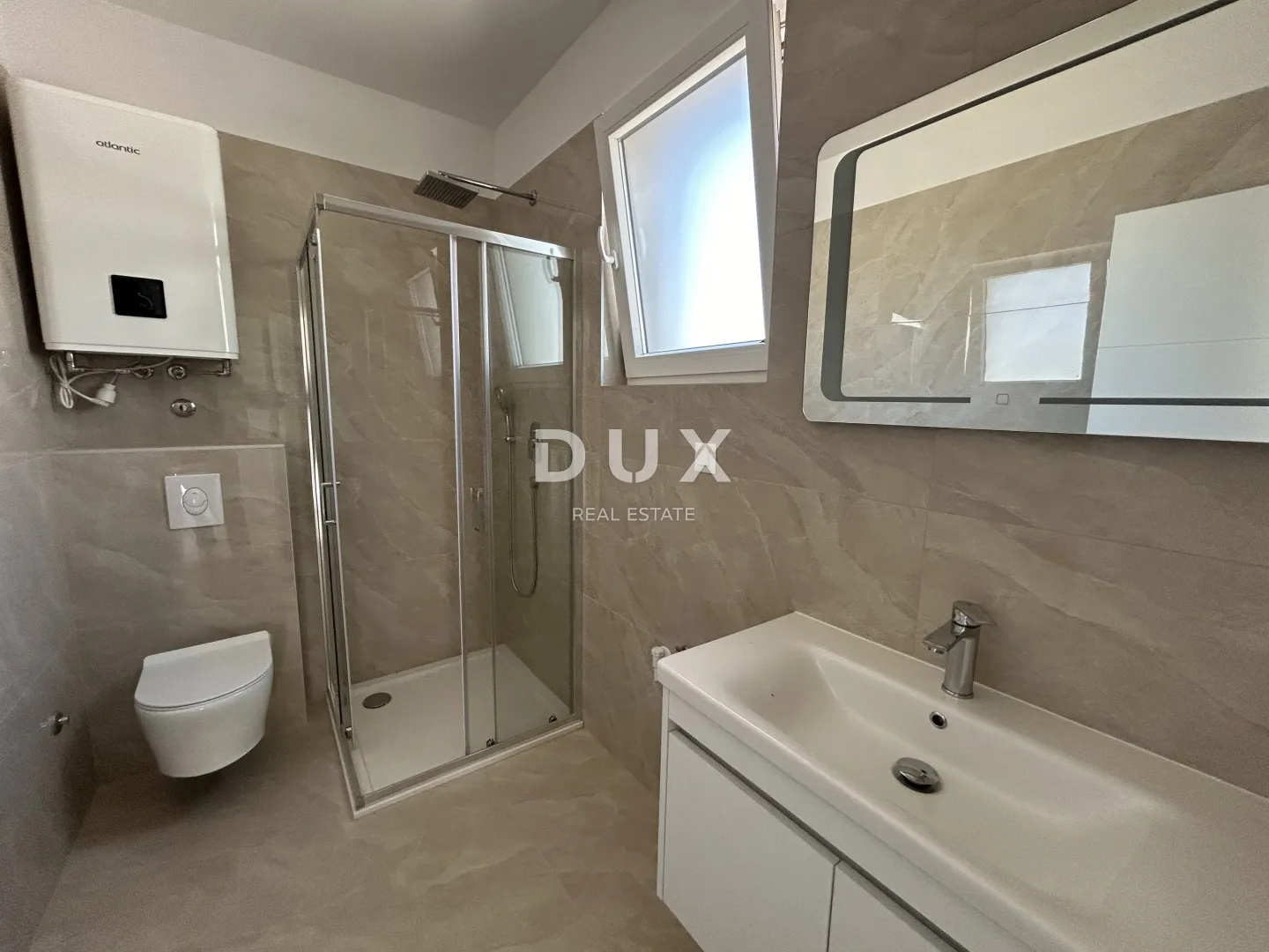 šibenik, vodice – duplex s bazenom i trajnim, otvorenim pogledom - slika 42