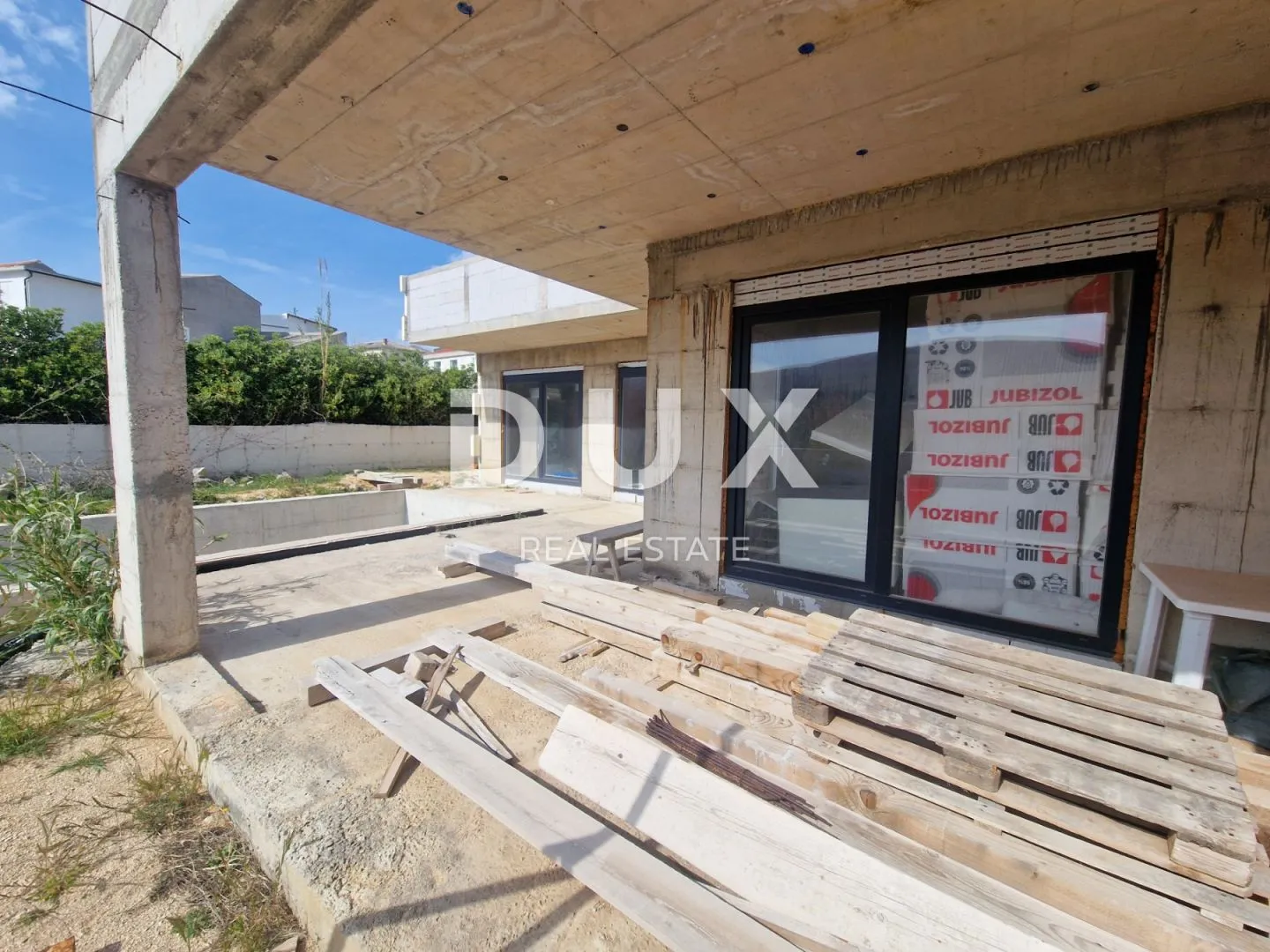 otok pag, grad pag - villa sa bazenom u izgradnji - slika 16