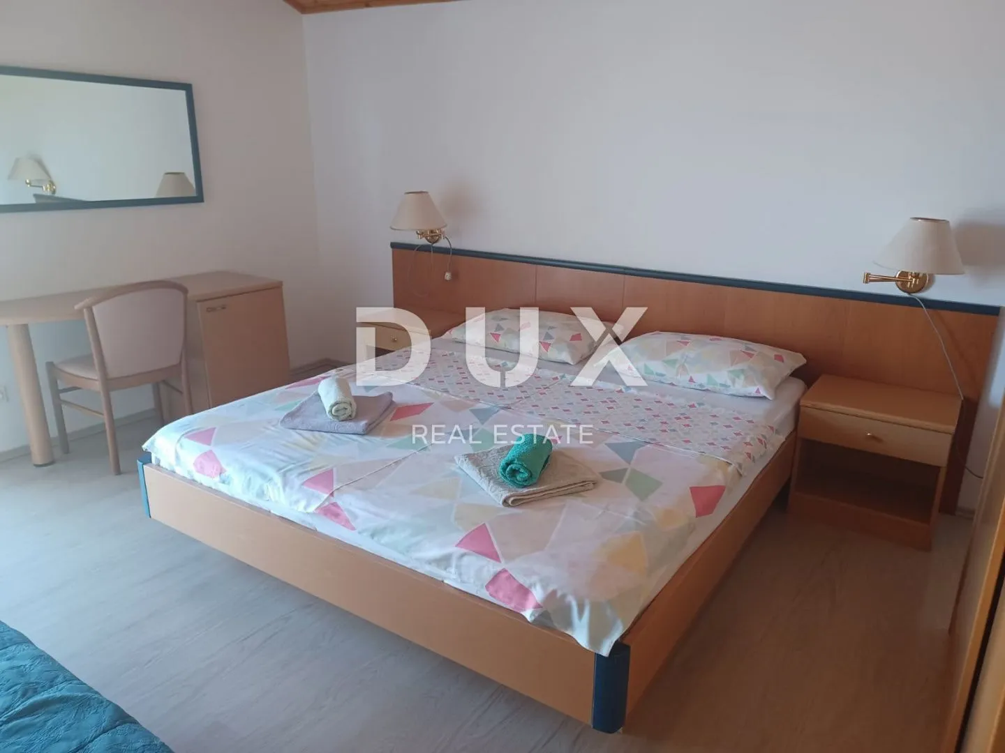 otok rab, barbat - samostojeća apartmanska kuća na odličnoj lokaciji - slika 18