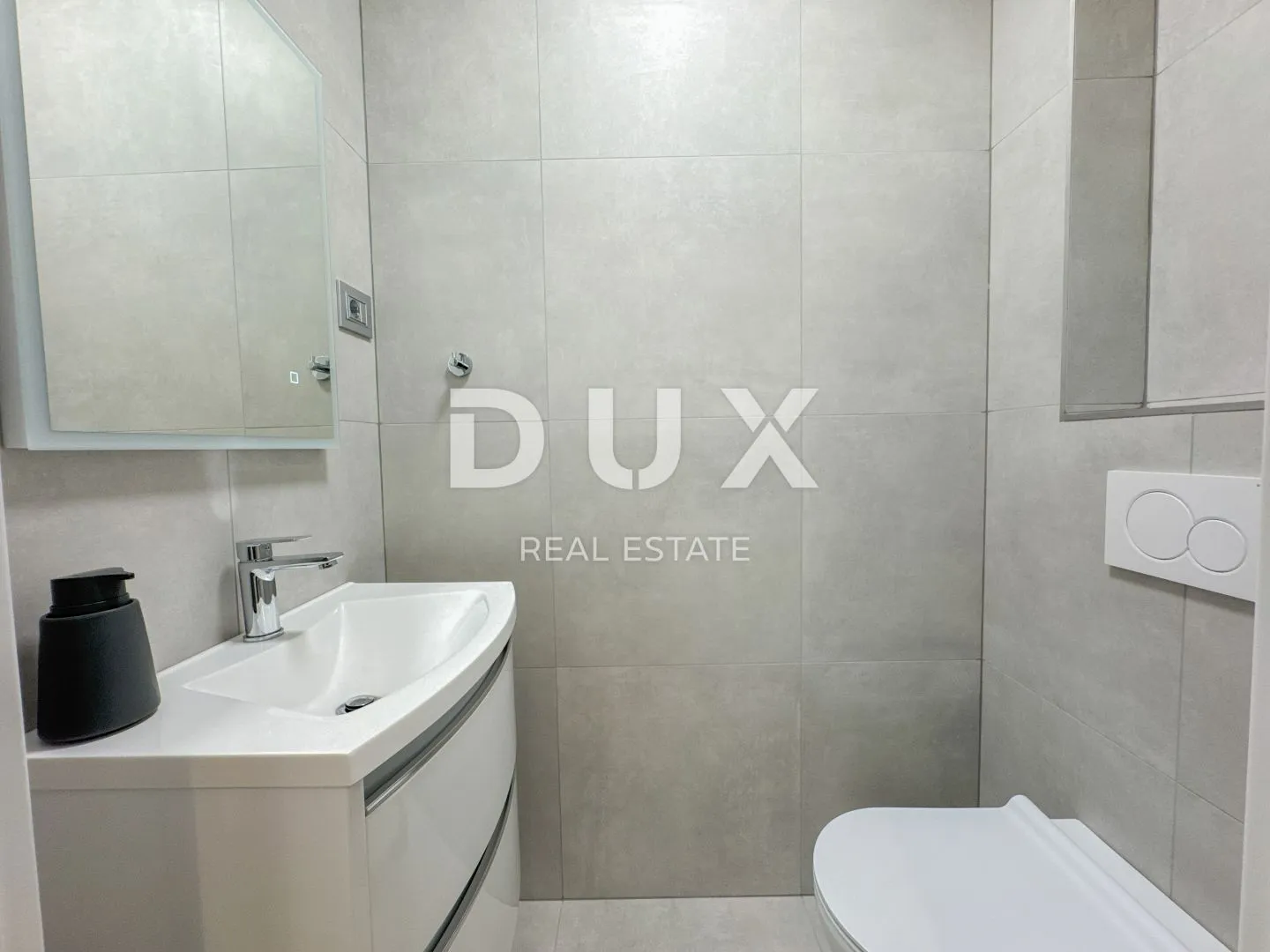 opatija, centar, četverosoban stan, 158 m2, s privatnim bazenom - slika 17