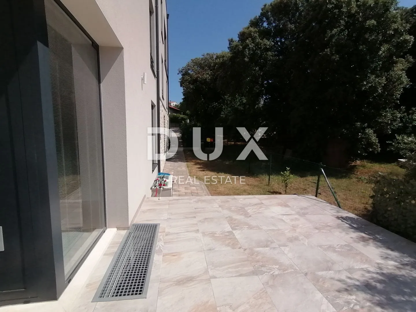 istra, pula - luksuzni stan od 200 m2 prvi red do mora! - slika 15