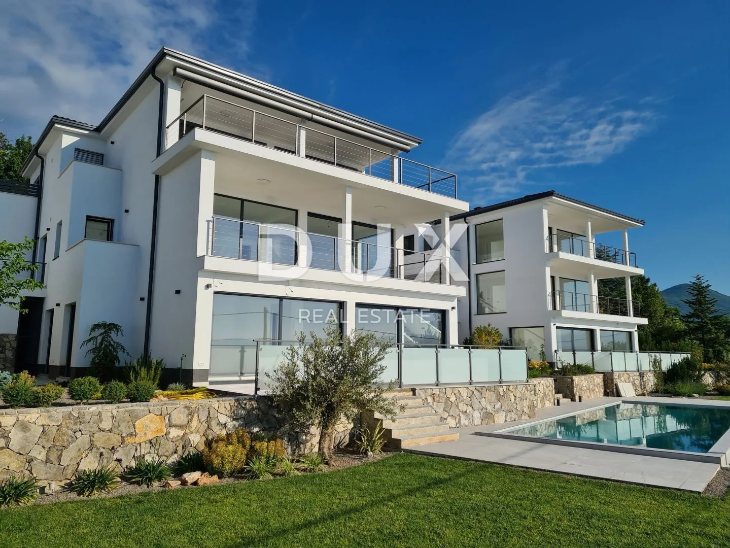 opatija, lovran, liganj - stan u vili s bazenom 120m2+terasa 27m2s panoramskim pogledom na more + okoliš 105m2 - slika 25