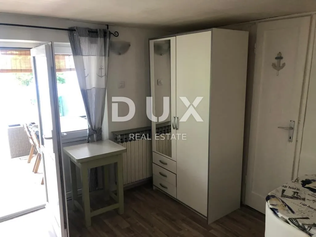 crikvenica, selce - prizemlje kuće s tri apartmana, 150 m od mora - slika 13